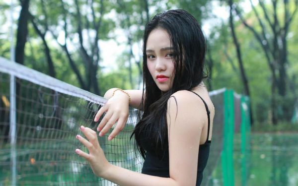 记者爸爸揭露京圈顶流黑色产业链，青梅和未婚妻却反告爸爸诬陷碰瓷免费章节抢先阅读