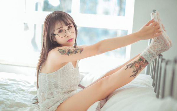 沈明明赵卿云《我开出租晚上拉死人挣功德，京圈太子来了也得拼车全文在线阅读》小说在线阅读