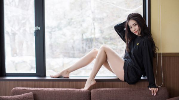 作者为轻暖的小说穿越重生闲王妃免费阅读