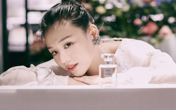 老公买我黑料博女记者一笑后他悔疯了（秦舒佩顾盛年）全文免费_（秦舒佩顾盛年）老公买我黑料博女记者一笑后他悔疯了后续阅读（秦舒佩顾盛年）