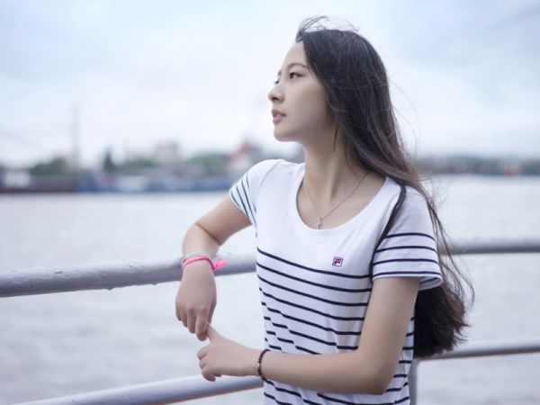 被困异国，女友竹马竟想用护照吓退***陈晓梅陈昆小说最新章节(在线阅读)